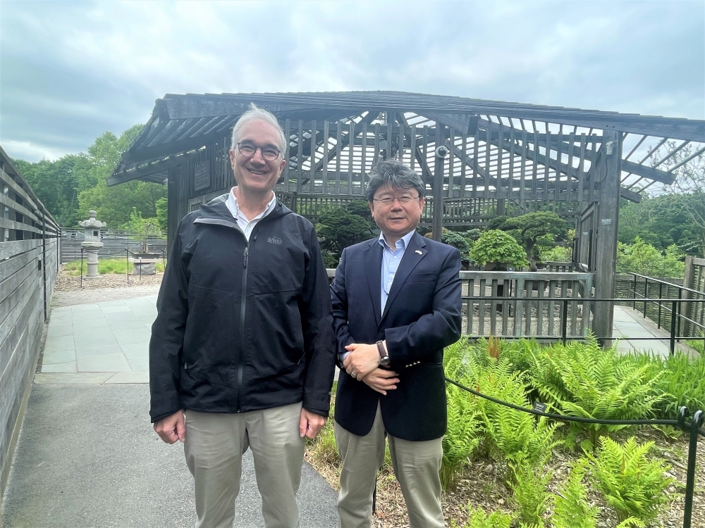 Consul General Takahashi’s Visit to the Arnold Arboretum