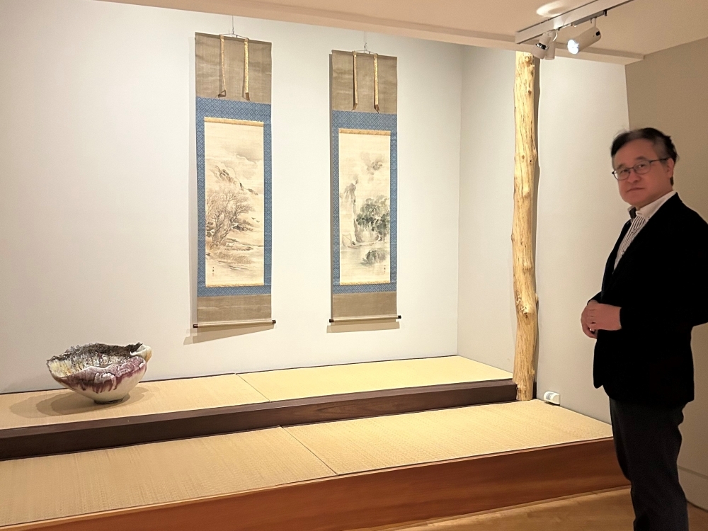 Deputy Consul General Minoya visits Peabody Essex Museum