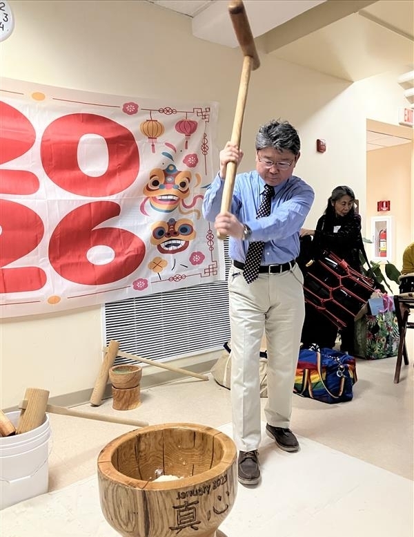 Consul General Takahashi joined Mochitsuki